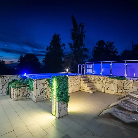 Panorama House Sarajevo- Jacuzzi, Bazen & Pogled Na Grad 2 *