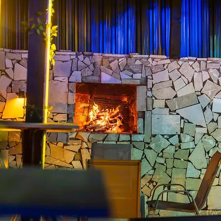 Panorama House Sarajevo- Jacuzzi, Bazen & Pogled Na Grad 2 *