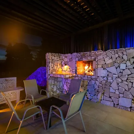Tatil Evi Panorama House Sarajevo- Jacuzzi, Bazen & Pogled Na Grad 2 *