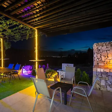 Panorama House Sarajevo- Jacuzzi, Bazen & Pogled Na Grad 2 *