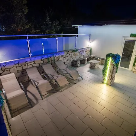 Panorama House Sarajevo- Jacuzzi, Bazen & Pogled Na Grad 2 *